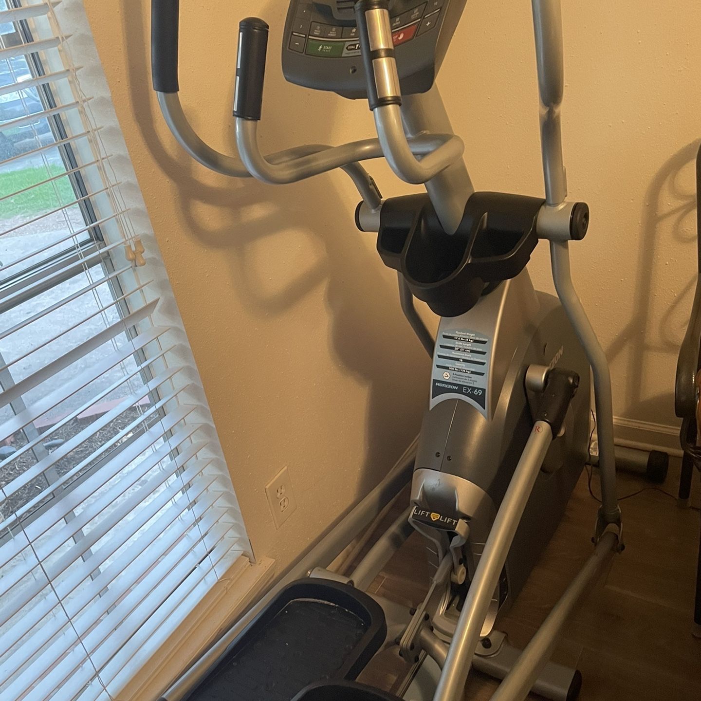 Horizon Ex 69 elliptical machine for Sale in Houston TX OfferUp