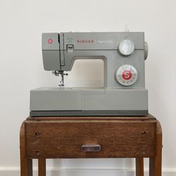 Singer Heavy Duty Sewing Machine - Gently Used & Works Perfectly