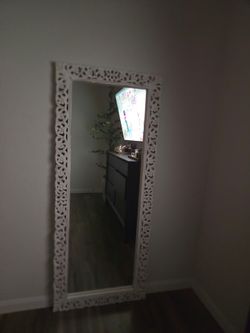 White mirror