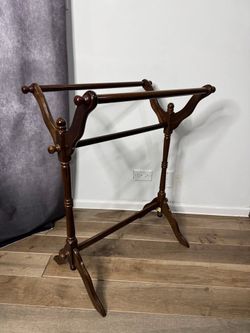 Vintage Jay Import co. Wood Quilt Blanket Towel Display Hanger Rack Floor Stand