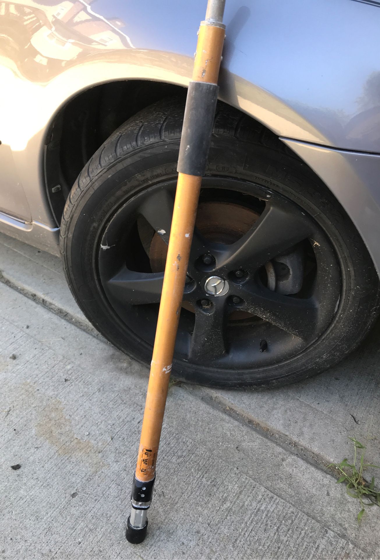 Tape tech corner pole