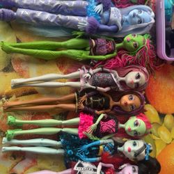 Monster High Dolls With Extra Accessories