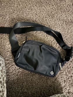 Lululemon belt bag