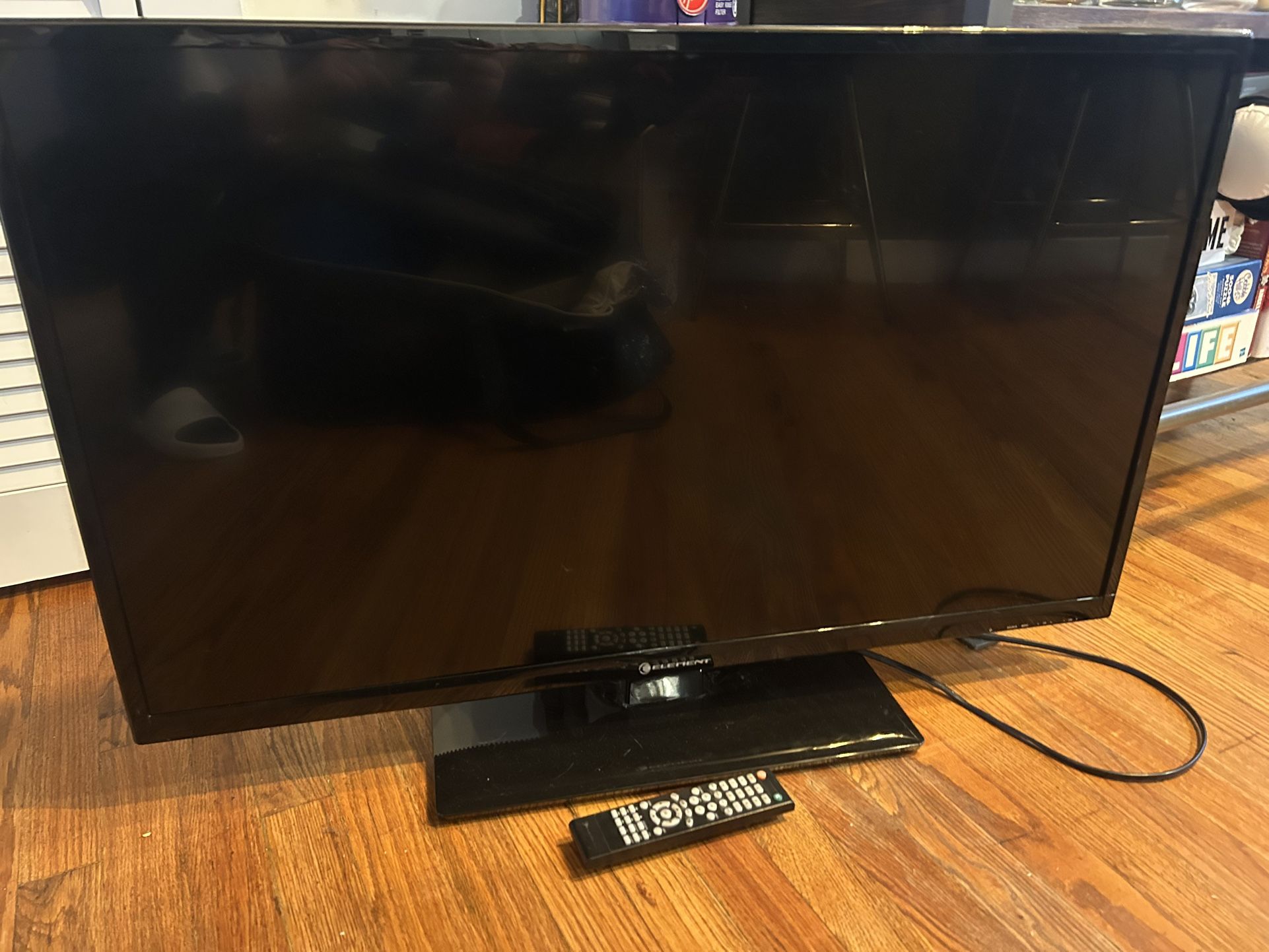 39” Element TV