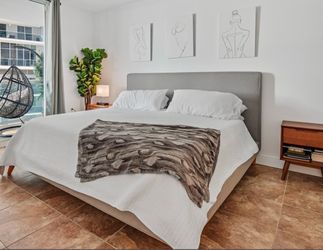 King bedframe
