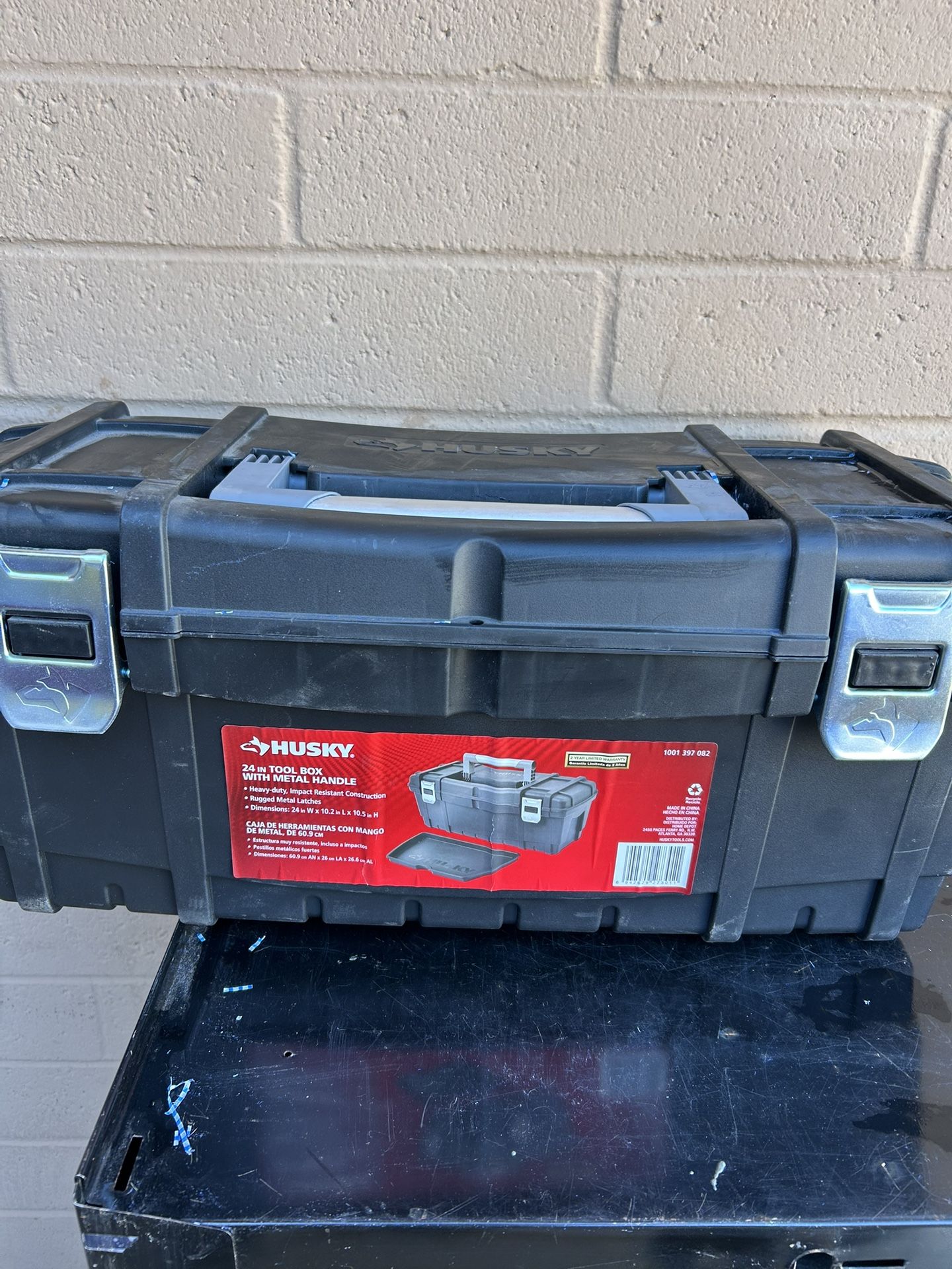 Husky 24in Tool Box 