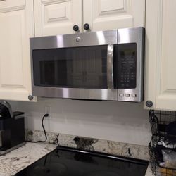 GE Over The Range Microwave Oven
