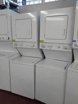 24 in stackable washer dryer working perfectly with 4 months warranty