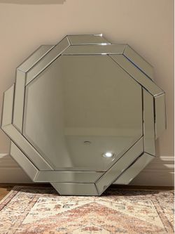 Decorative Wall Mirror 24” diameter