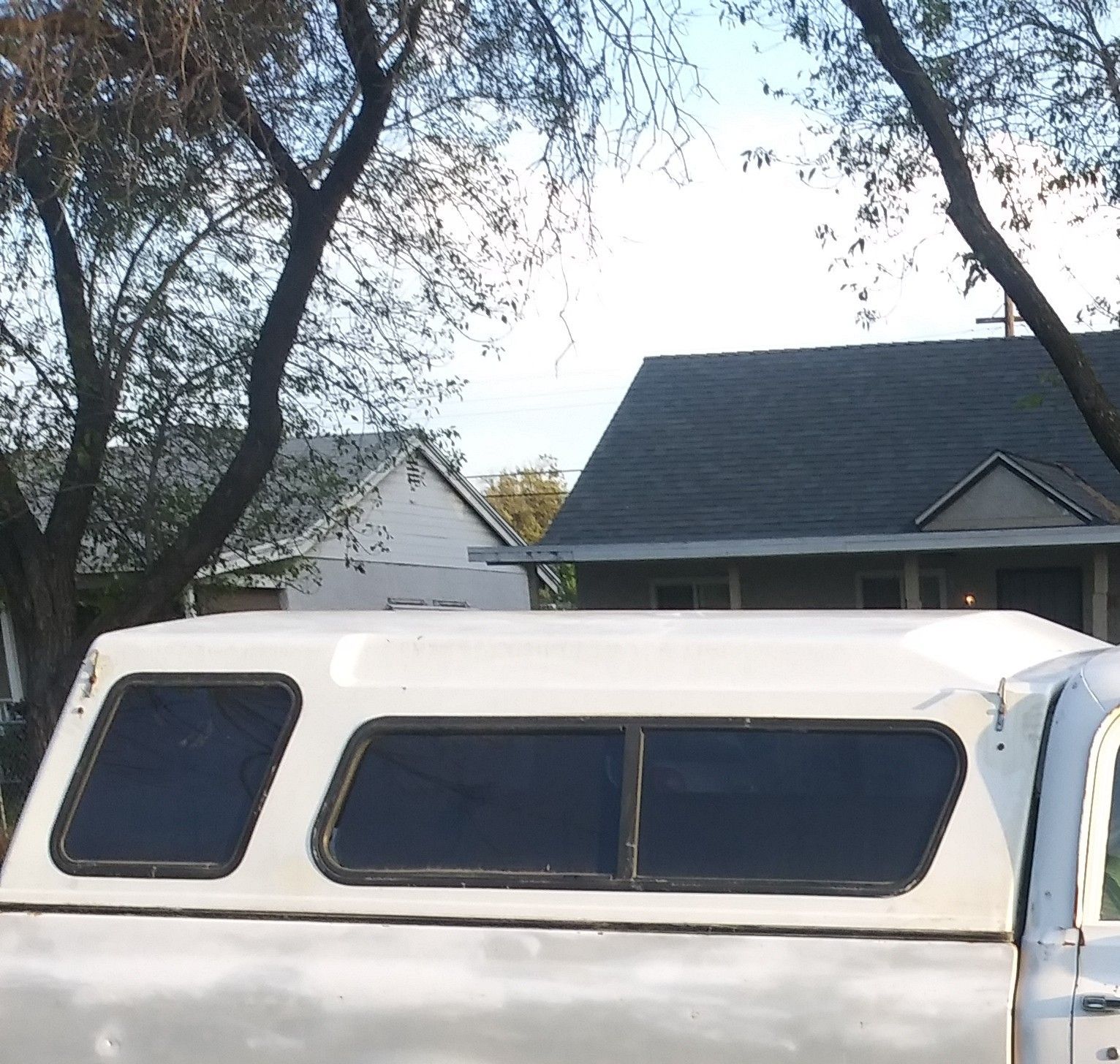 Longbed camper shell