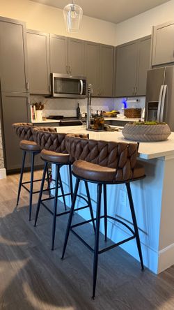 Set of 4 Like-New Corrigan Studio Swivel Bar Stools (Wayfair) – Bar Height