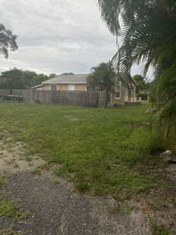 Rent space for trails or head, and boats in the West Palm Beach Area