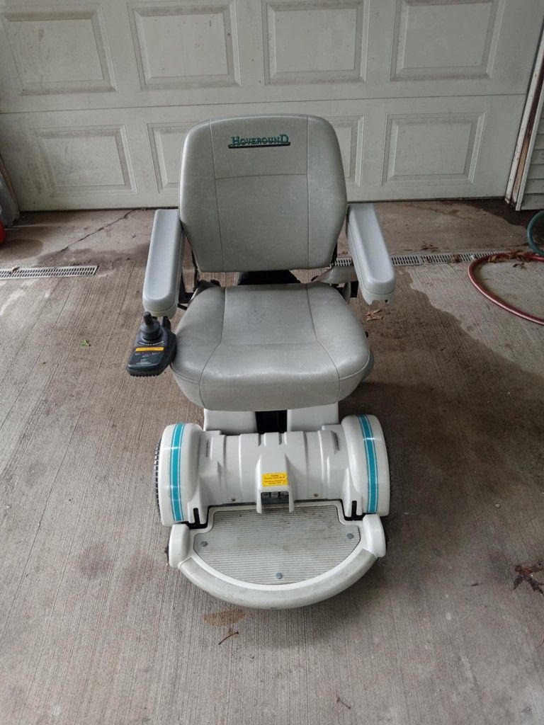 Hoveround With 2 New Batteries