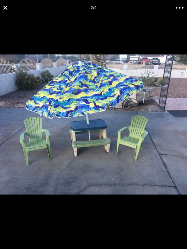 Kids picnic table and Adirondack chairs for Sale in Las 