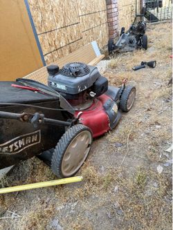 Self propelled gas mower