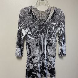 Women’s ONE WORLD Polyester/Spandex 3/4 Sleeve V-Neck Multicolor PullOver Stretch Top… Size Small