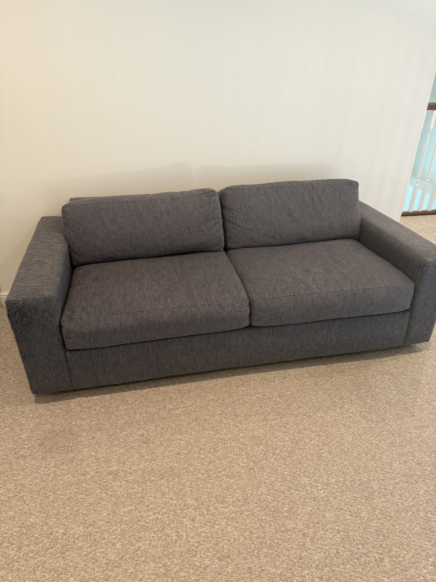 Ethan Allen Couch With Pull Out Bed