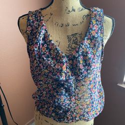 Floral Fashion Top Size Small