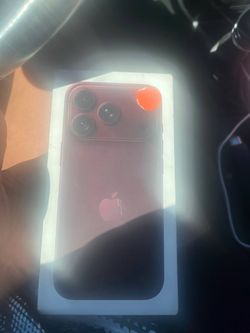 Locked iPhone 18 pro