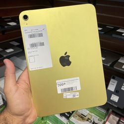 iPad 10th Generation 256GB WiFi Only with Store Warranty and Financing Available!