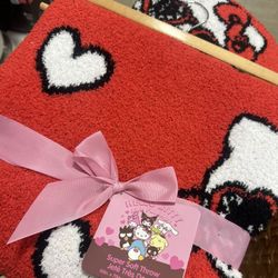 Hello Kitty Knitted Blanket