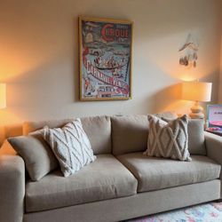 Beige Sofa And Loveseat Mint Condition - Delivery Included 🛻