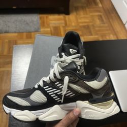New Balance 9060 Size 8