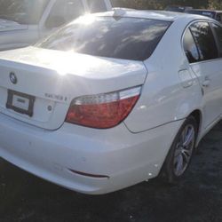2010 BMW 528 XDRIVE Parts Out 