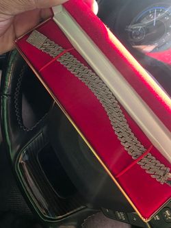 10k 50 gram  diamond bracelet