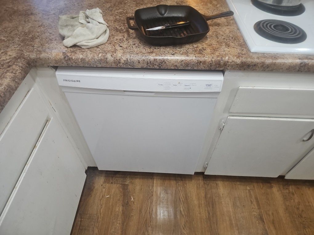 Frigidaire Dishwasher