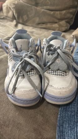 Girl Jordan’s size 11c