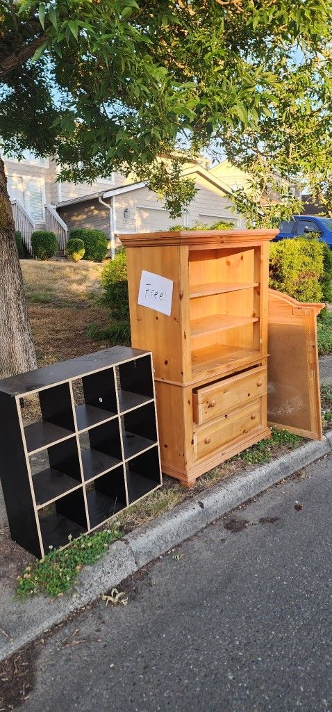 Free Furniture