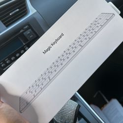 Magic Keyboard 