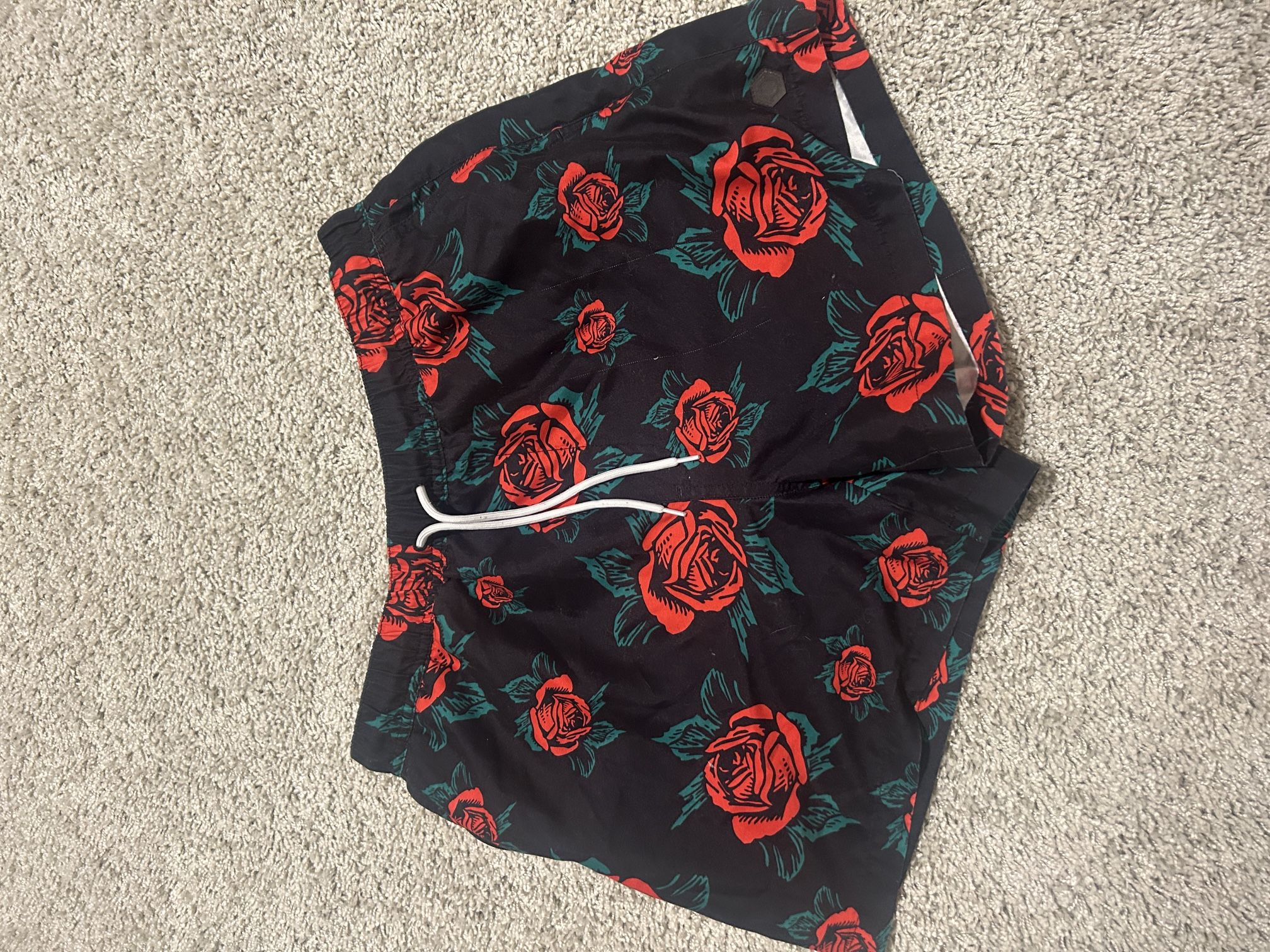 medium rose shorts