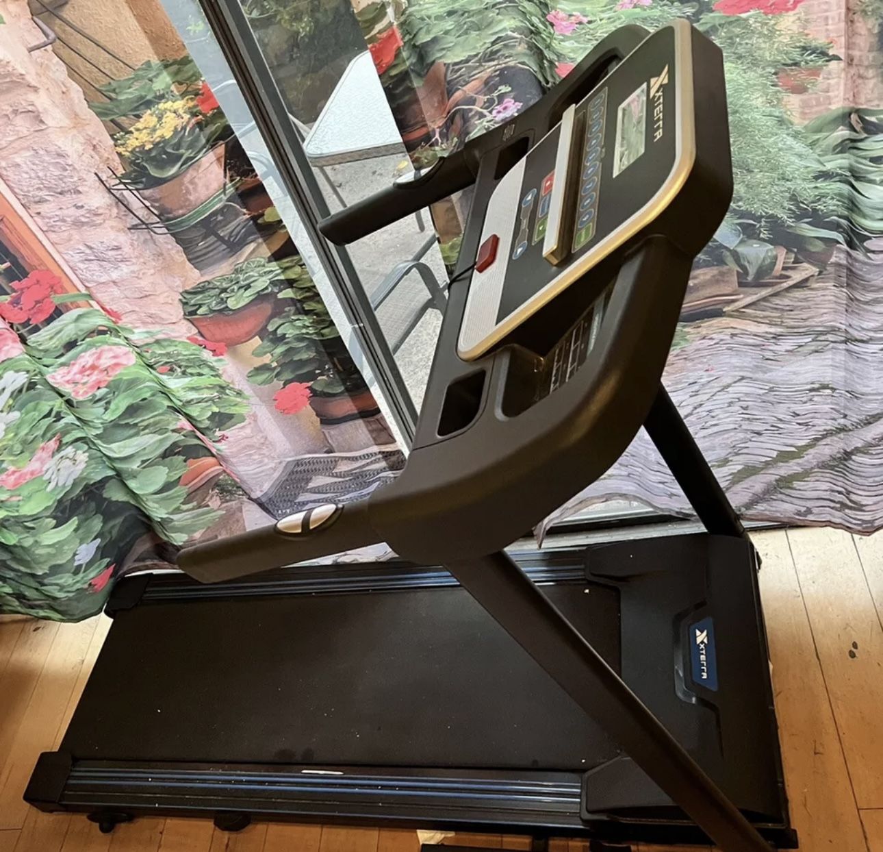 XTERRA Fitness TR150 Folding Treadmill Black