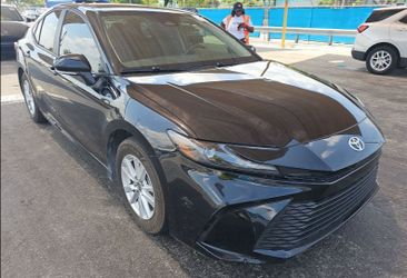 2025 Toyota camry LE black