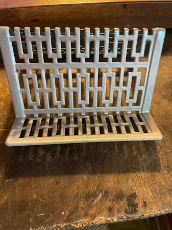 Mesh Cell Phone Stand