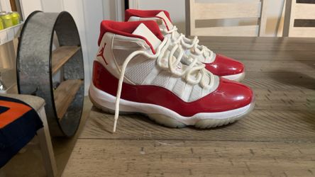 Jordan 11 Cherrys