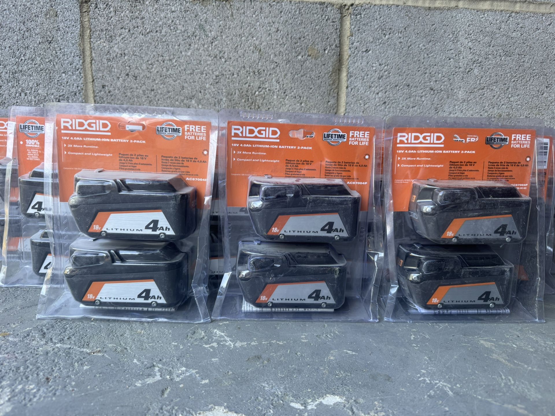 RIDGID 18V Lithium-Ion 4.0 Ah Battery (2-Pack)