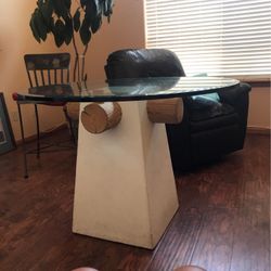 Glass Table It’s removable stand for four people no chairs