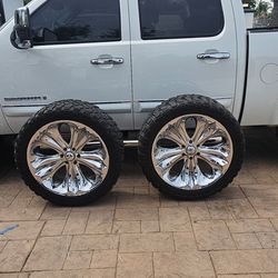 The  Elite 24in 6 lug  wheel and tire