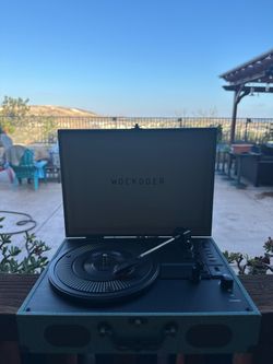 Record player suitcase
