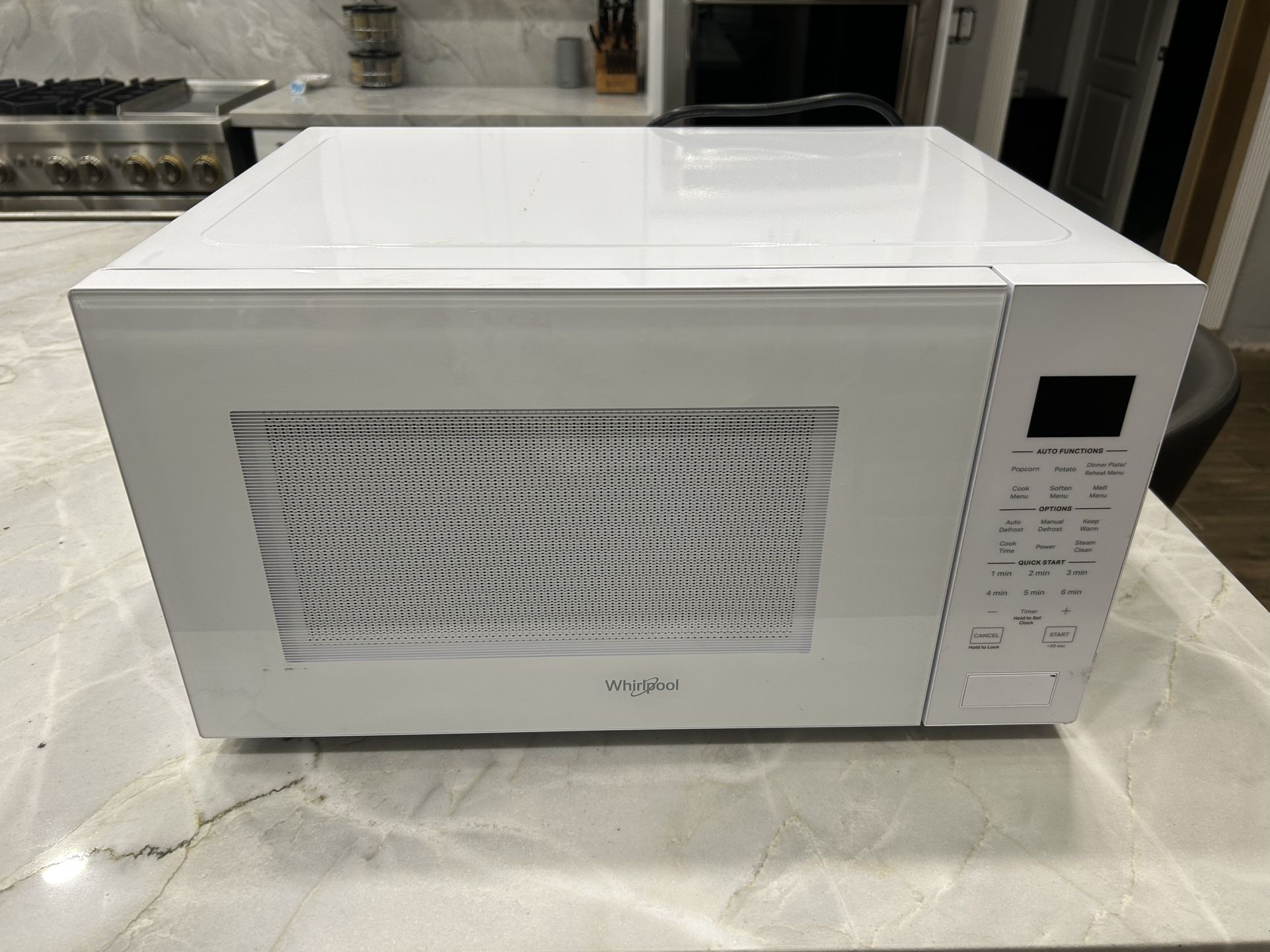 Microwave 1700 watts- Tray doesn’t spin