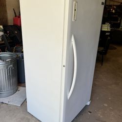Frigidaire deep freezer