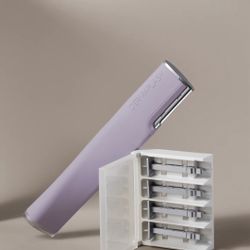 DERMAFLASH LUXE+ Sonic Dermaplaning + Peach Fuzz Removal Set