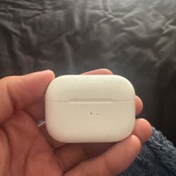 AirPod Pros (1 MISSING BUD)
