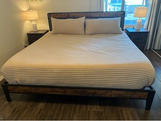 King Metal Bed Frame  Brown/Black