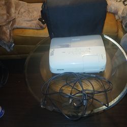 Epson EX30 model H283A LCD projector