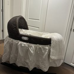 Baby Wicker Bassinet Excellent Condition 