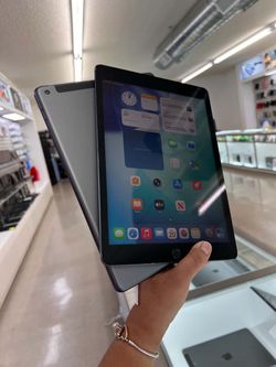 iPad 9th gen 64gb WiFi LTE